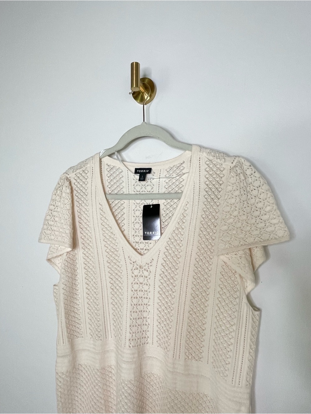 Feminine | NWT Torrid Crochet Cream Knit V-Neck Flutter Short Sleeve Sweater Top - Picture 3 of 11